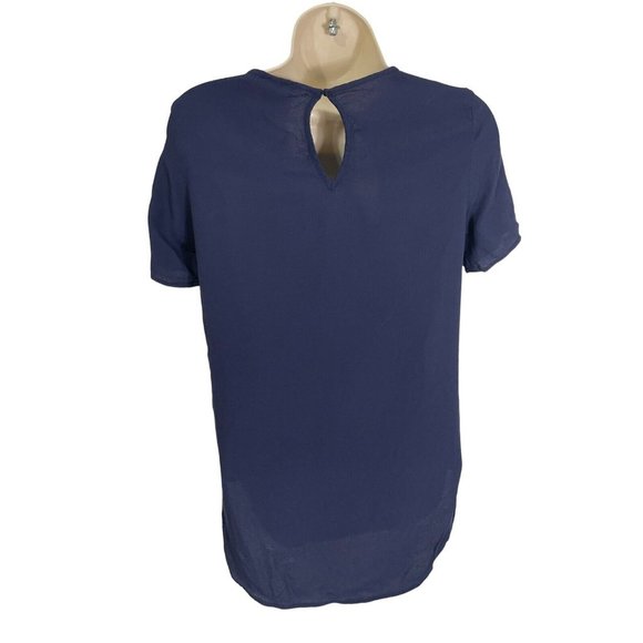 H&M Short-sleeved Blouse Top Navy Blue Viscose Size 4 Rounded Hem Keyhole Back - Picture 2 of 12